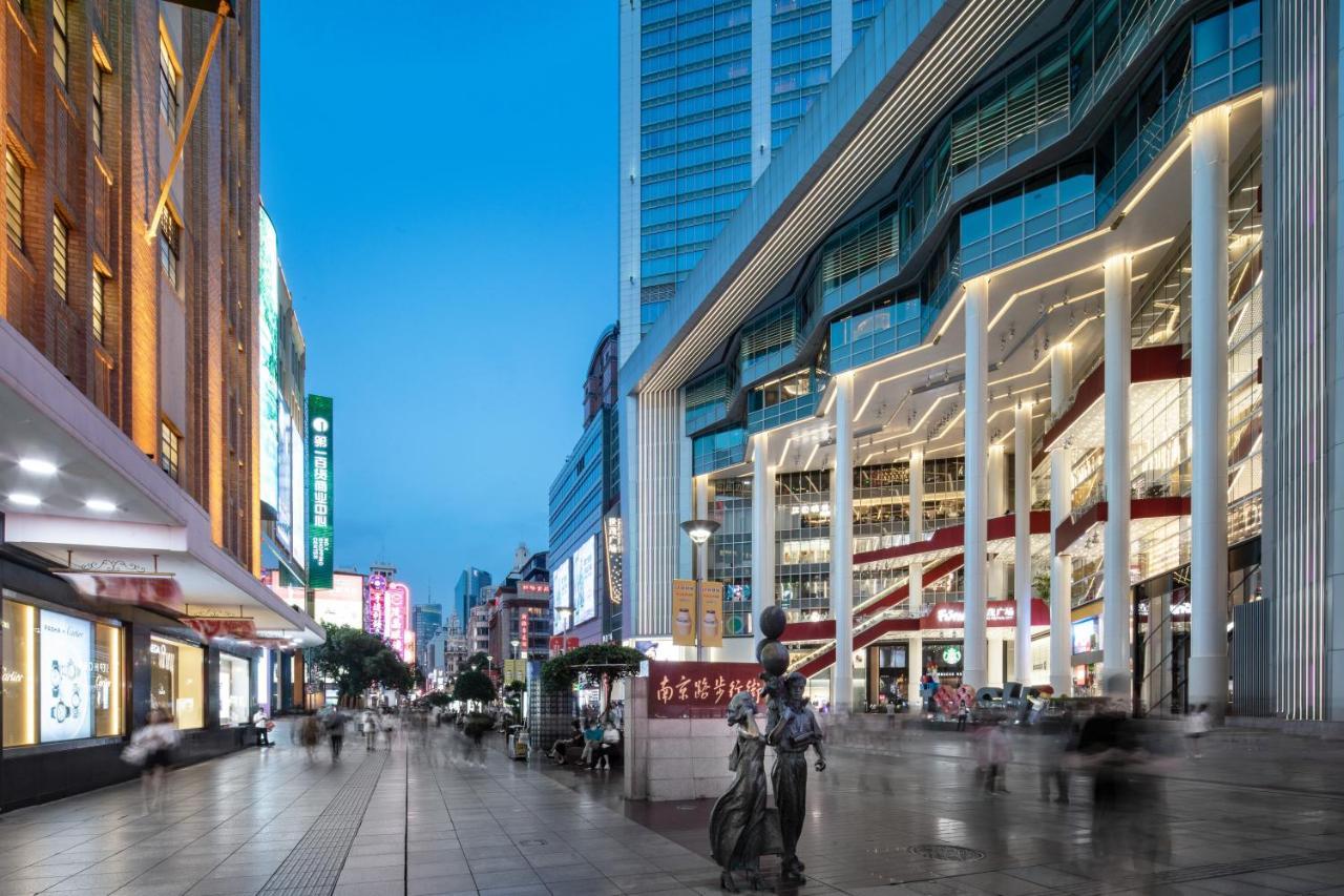 Crowne Plaza Shanghai Nanjing Road By Ihg Экстерьер фото The shopping mall