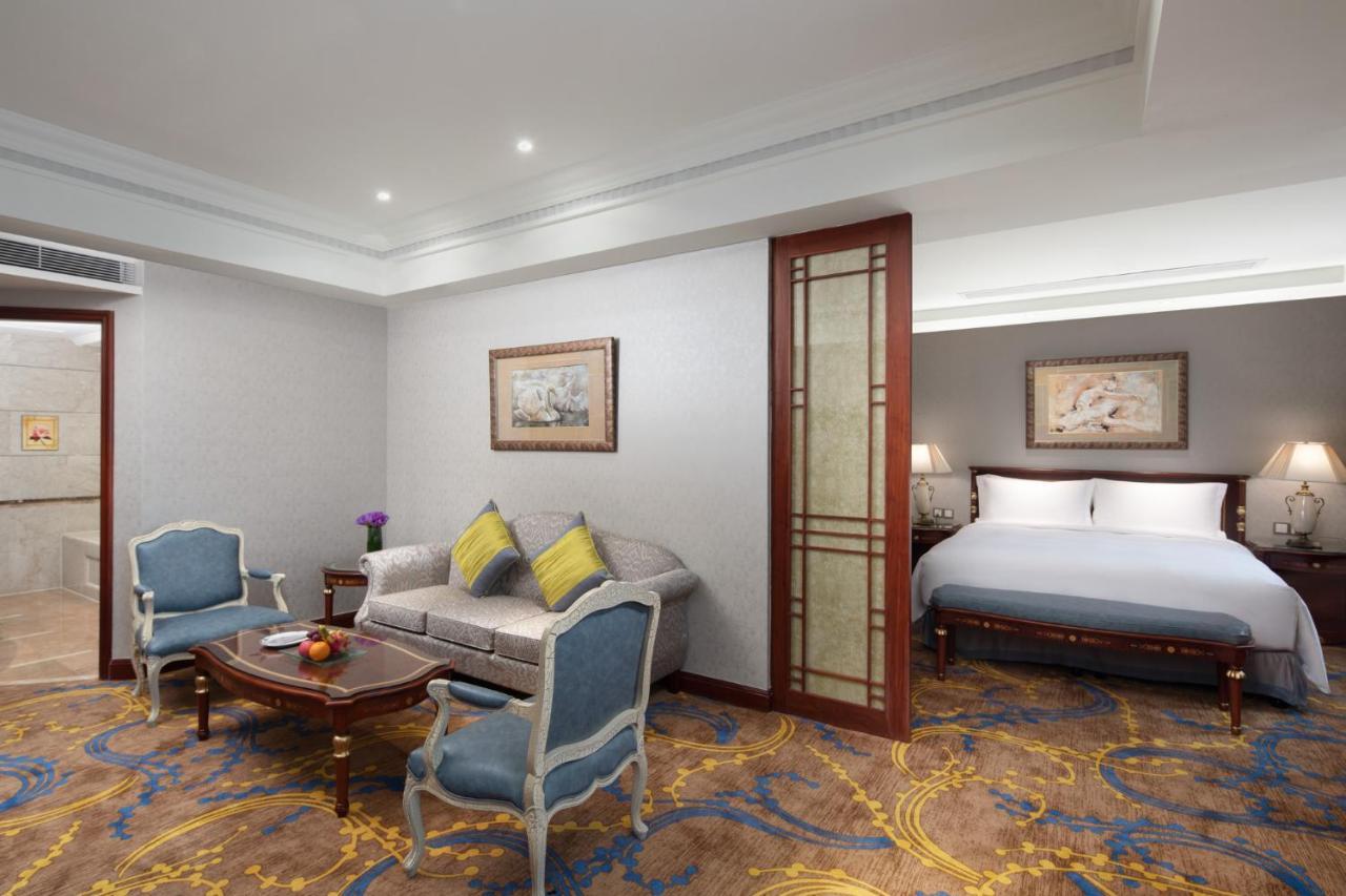 Crowne Plaza Shanghai Nanjing Road By Ihg Экстерьер фото