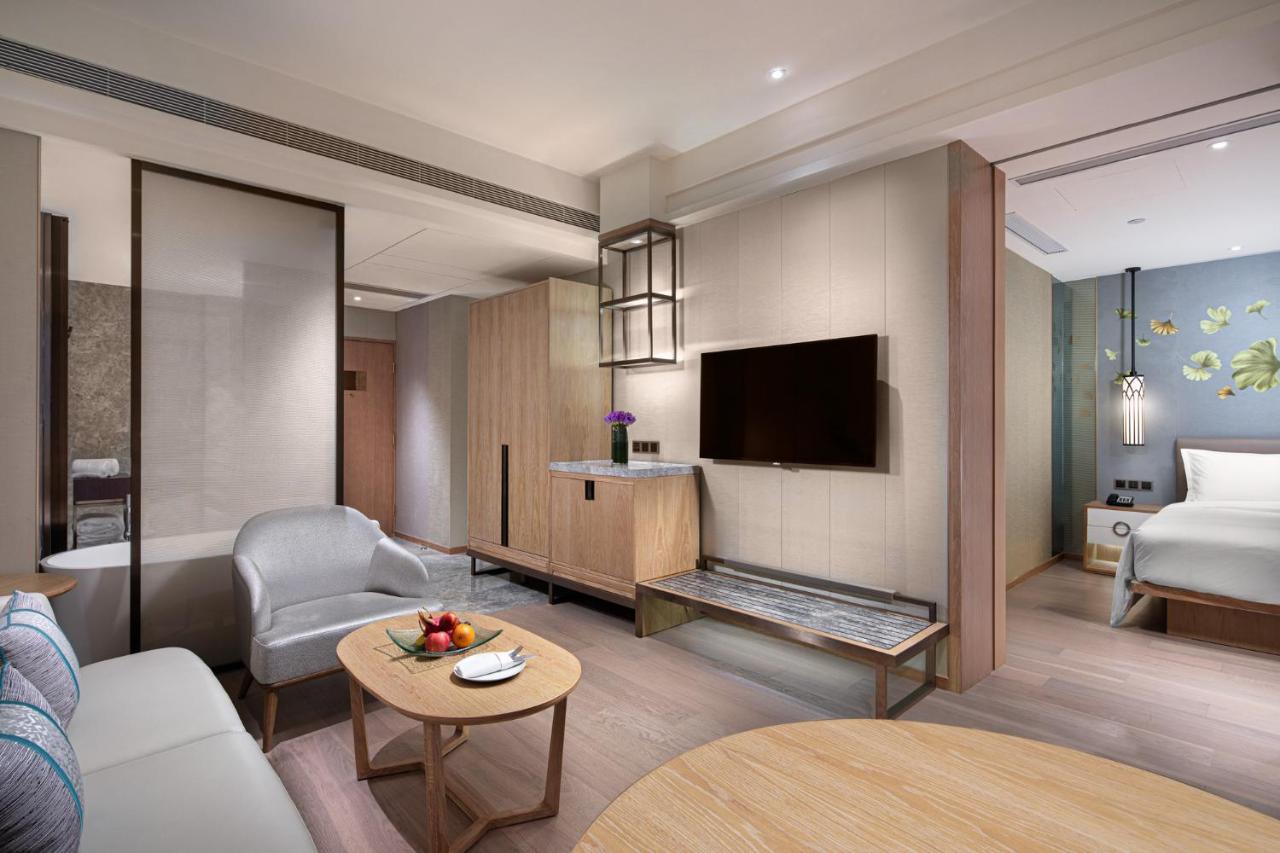 Crowne Plaza Shanghai Nanjing Road By Ihg Экстерьер фото Deluxe Suite